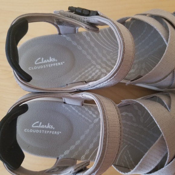 Clarks Cloudsteppers Sandals Women's Size 10M - Picture 4 of 14